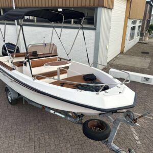 Elan GT 495 F met Suzuki 60 pk 4 takt EFI en trailer 