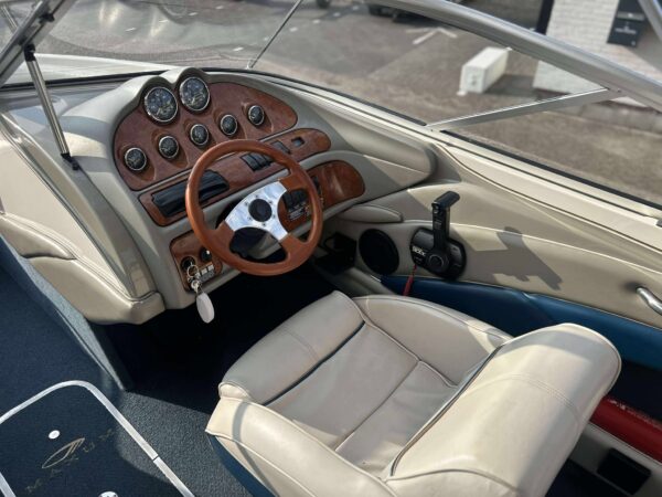 Maxum 1900 SR met 200 pk V6 Mercruiser en trailer - Afbeelding 10