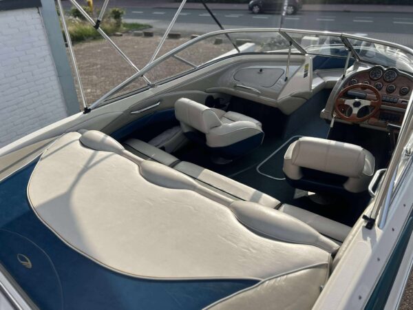 Maxum 1900 SR met 200 pk V6 Mercruiser en trailer - Afbeelding 13